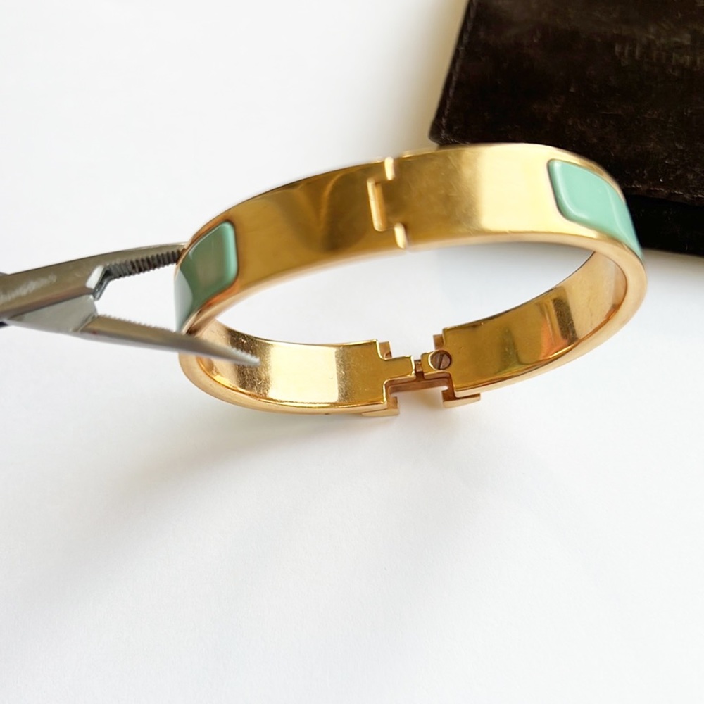 Hermes Clic H Bracelet - Blue, 18K
Rose Gold-Plated Bangle, Bracelet - Picture 15 of 16